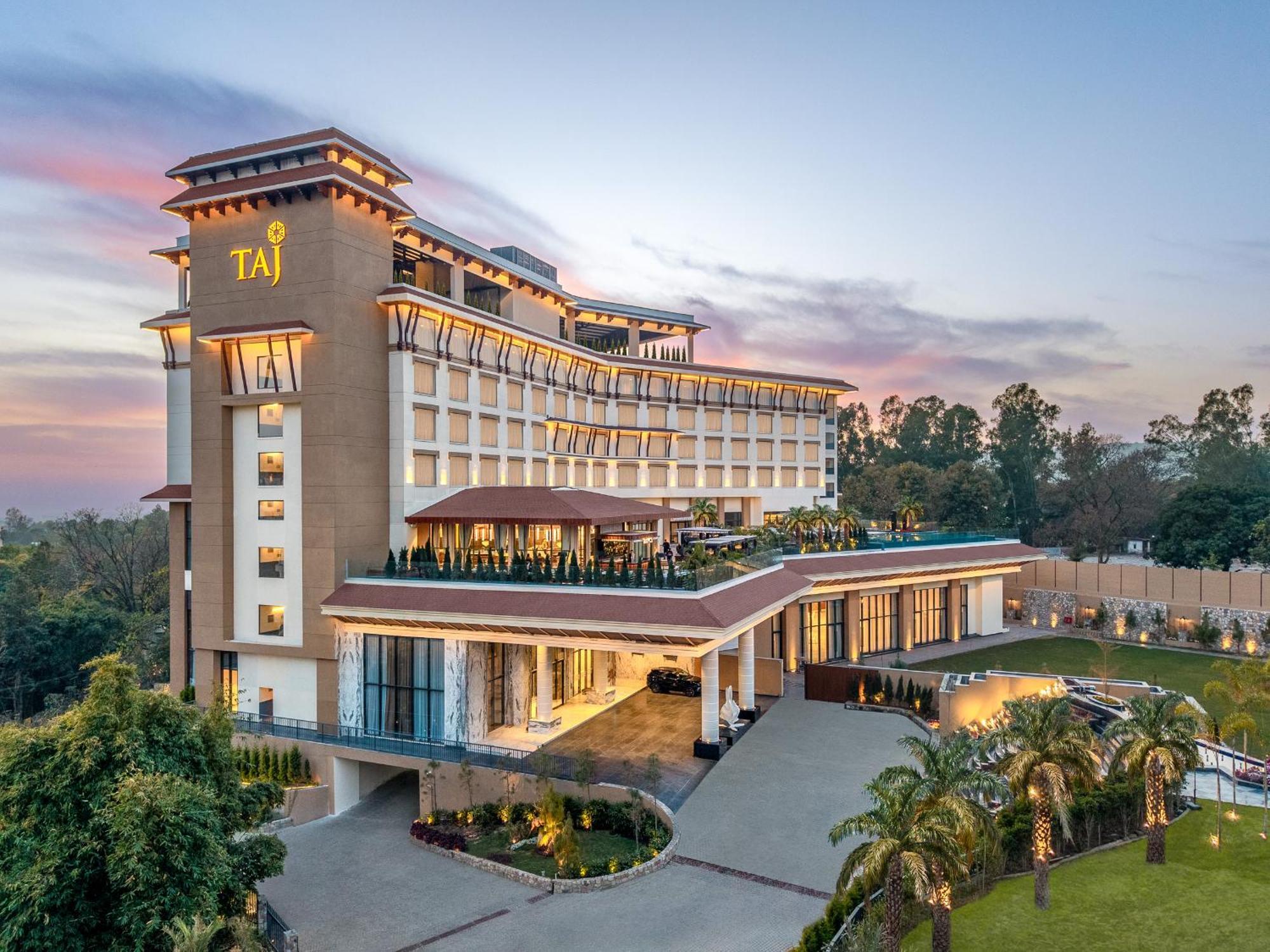 Отель Taj Mussoorie Foothills, Дехрадун Экстерьер фото