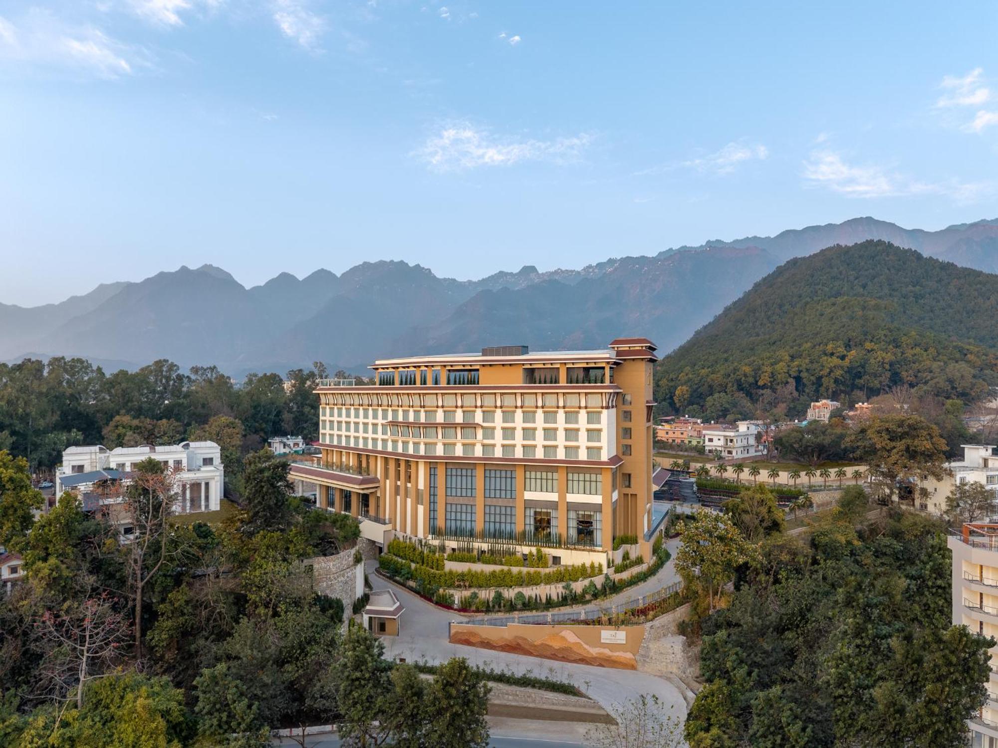 Отель Taj Mussoorie Foothills, Дехрадун Экстерьер фото