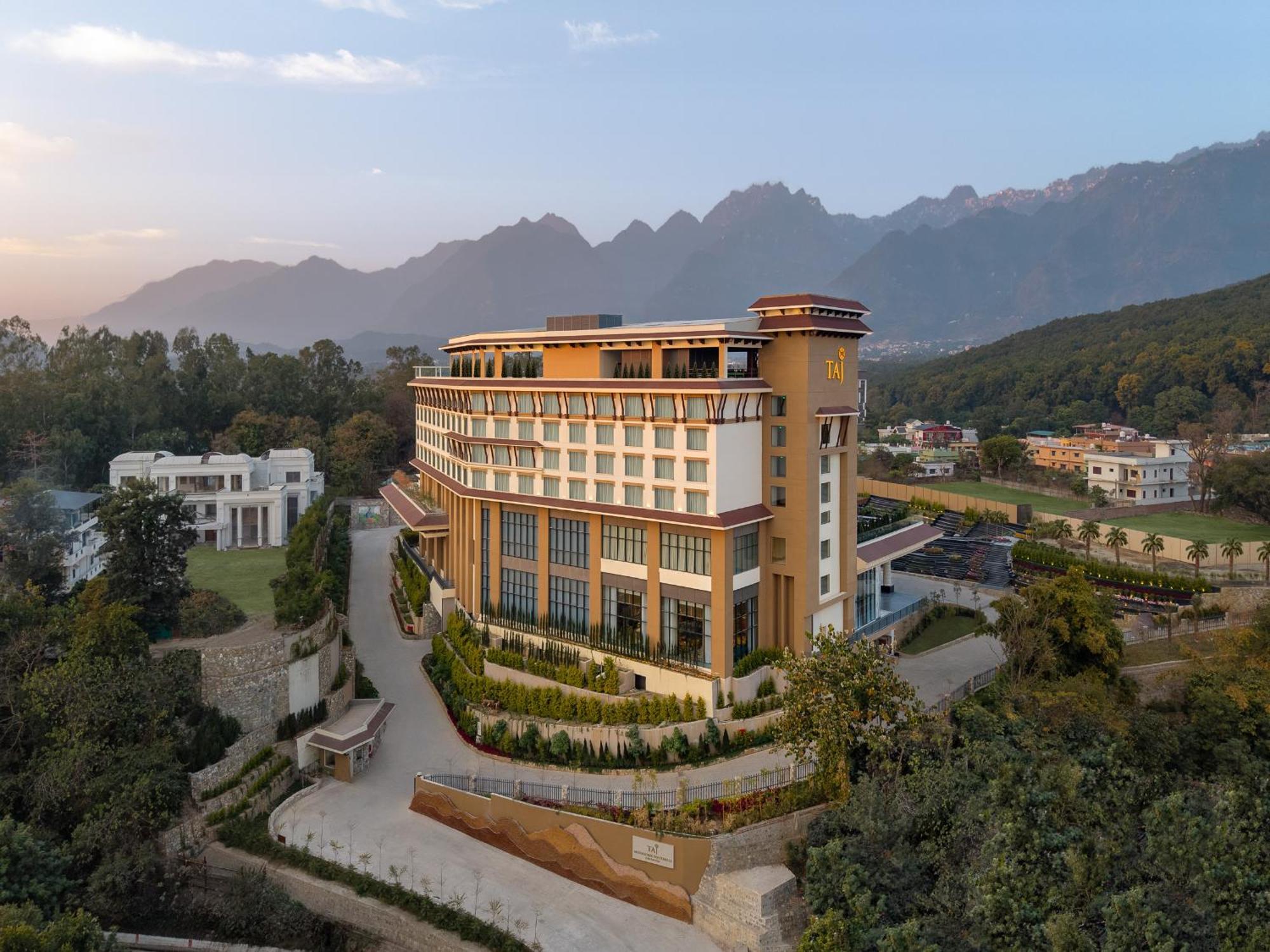 Отель Taj Mussoorie Foothills, Дехрадун Экстерьер фото
