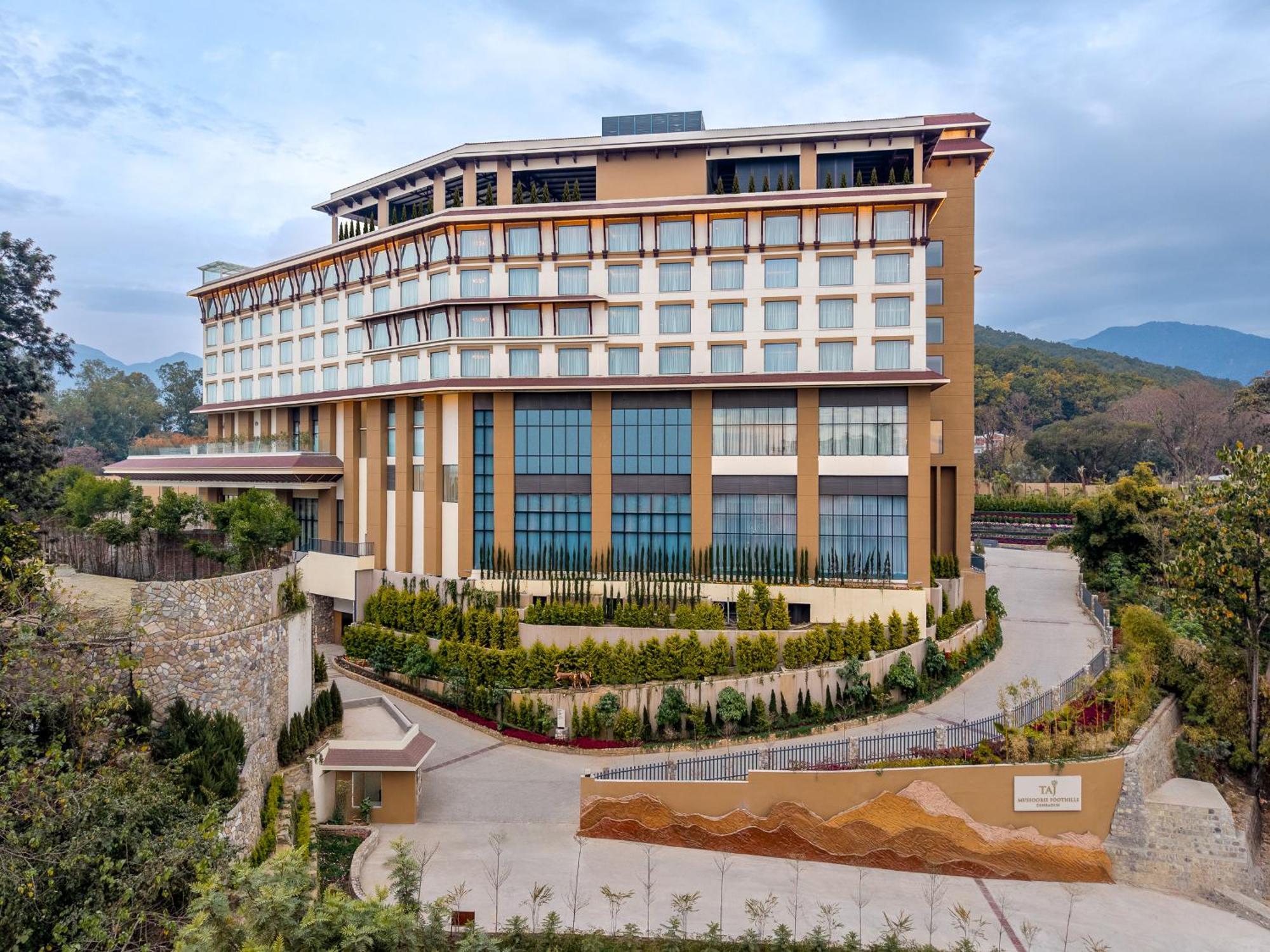 Отель Taj Mussoorie Foothills, Дехрадун Экстерьер фото