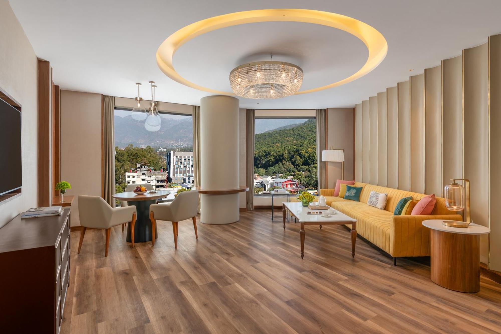Отель Taj Mussoorie Foothills, Дехрадун Экстерьер фото